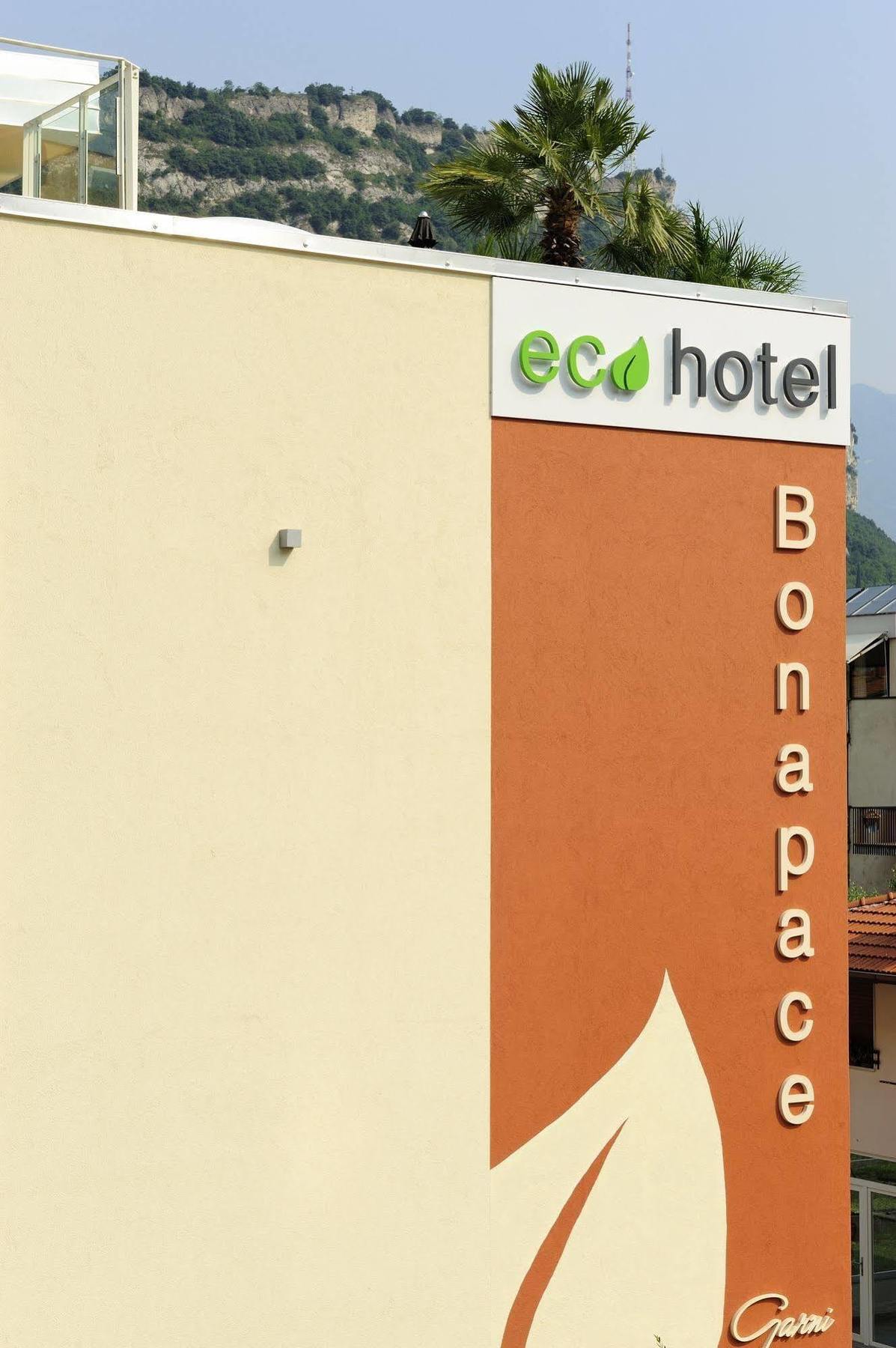 Eco Hotel Bonapace Torbole Sul Garda Екстериор снимка